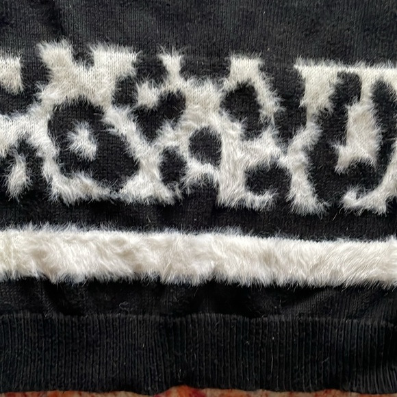 Express Fuzzy Leopard Stripe Cropped Sweater - Picture 2 of 5